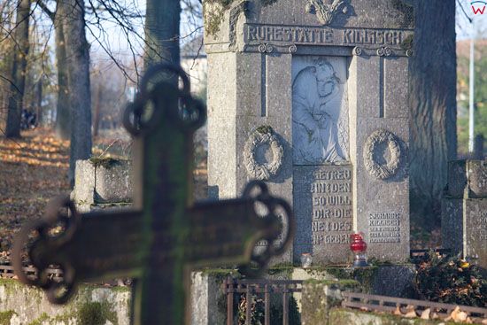 EU, Pl, warm - maz. Zabytkowy cmentarz ewangelicki w Nawiadach.